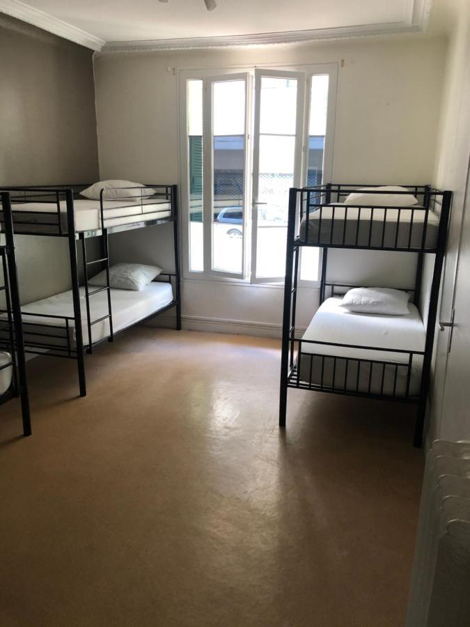 Хостел La Promenade House Ницца Экстерьер фото